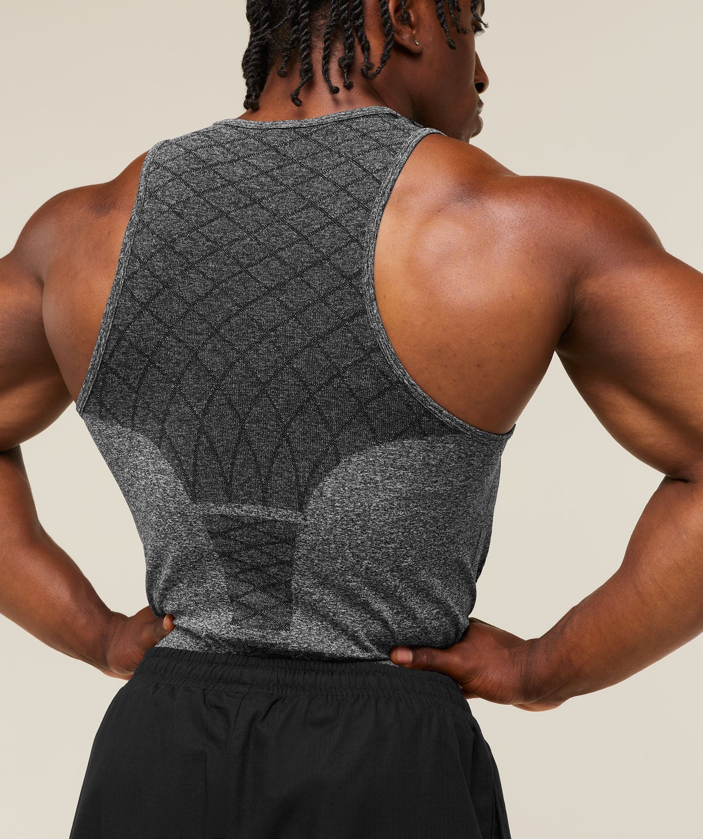 Devant Seamless Tank - US 4909