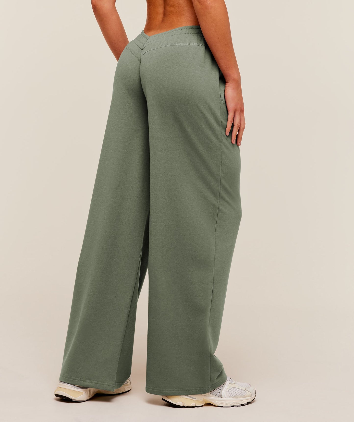 Lifting Dipped Waistband Pants - US 7637