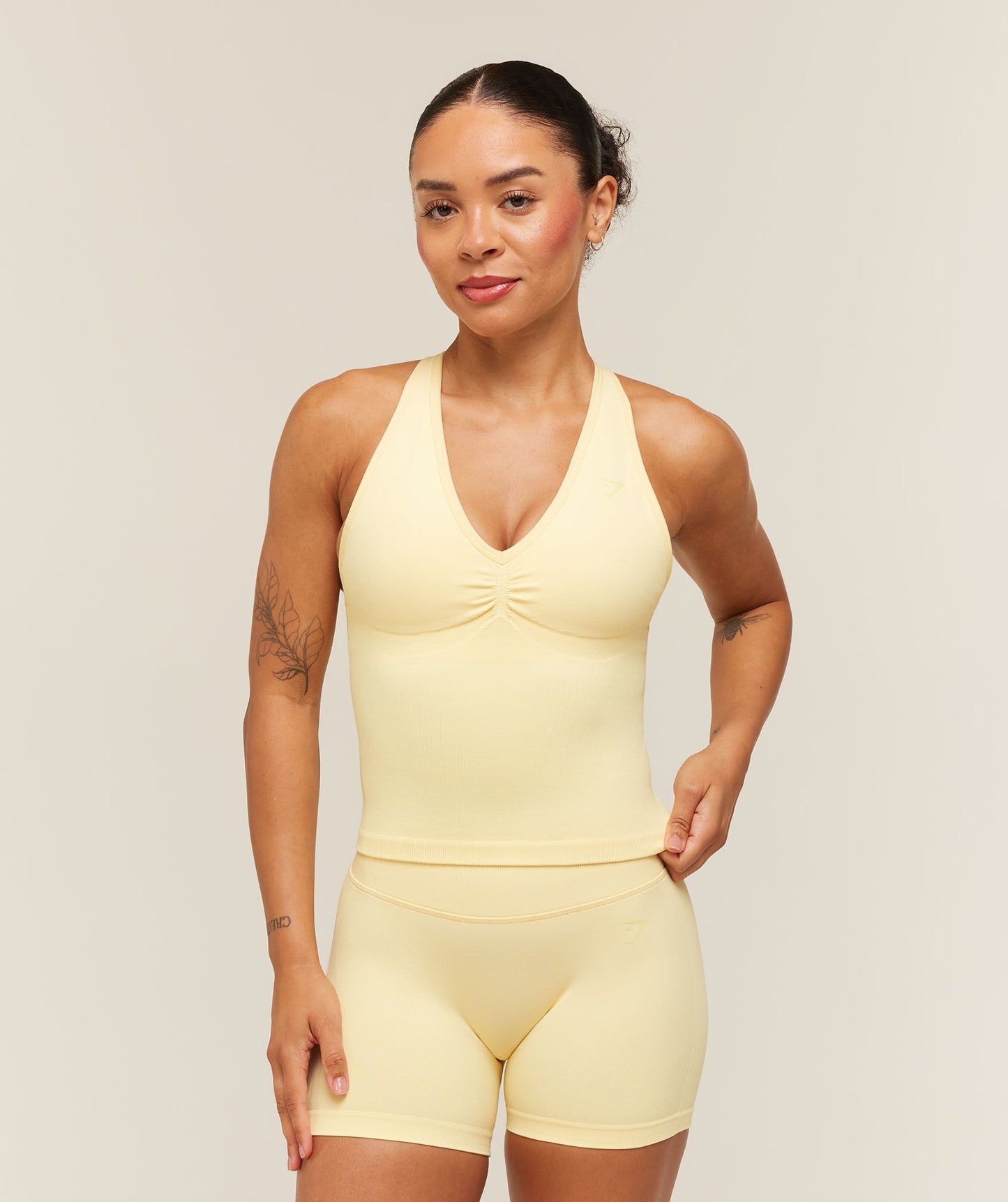 Lift Seamless Tank with Shelf - US 0117