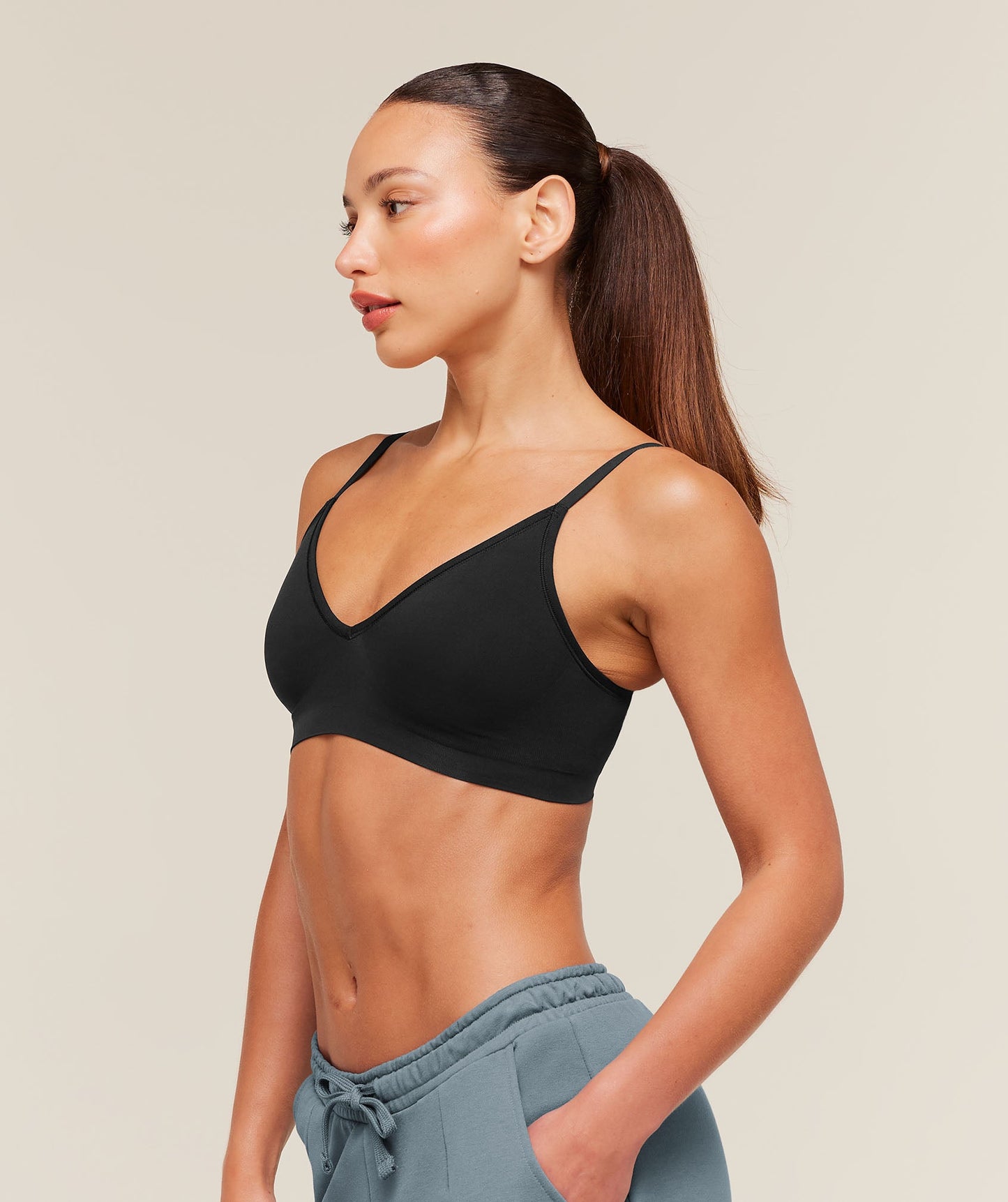 FeatherForm V-Neck Bralette - US 2764
