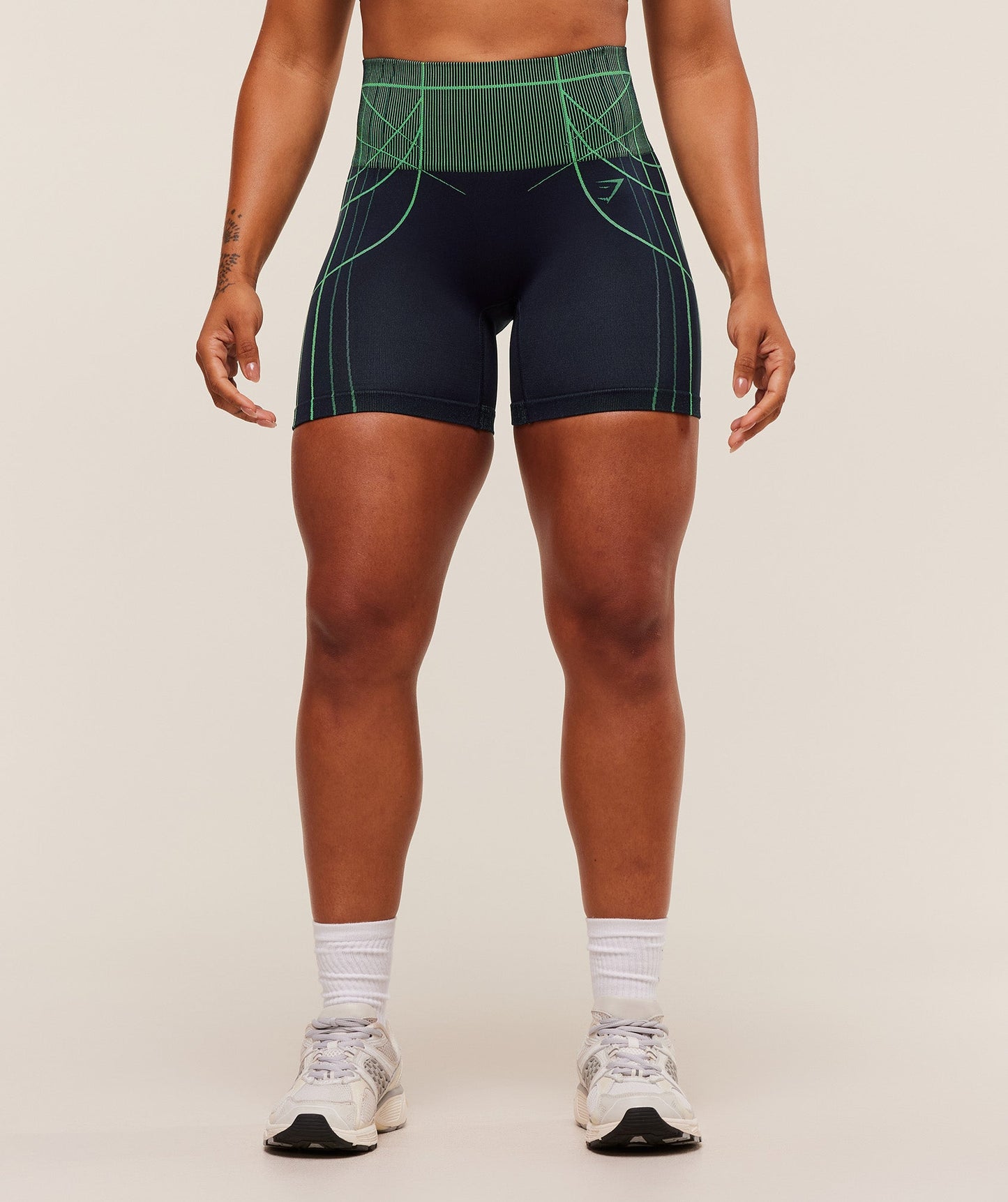 Apex Seamless Shorts - US 8861