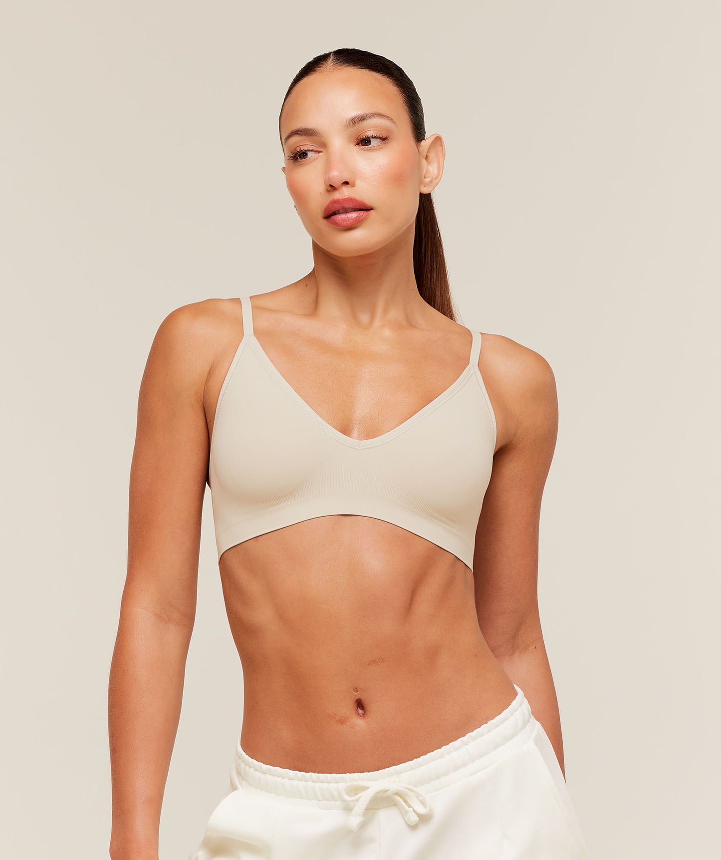 FeatherForm V-Neck Bralette - US 9257
