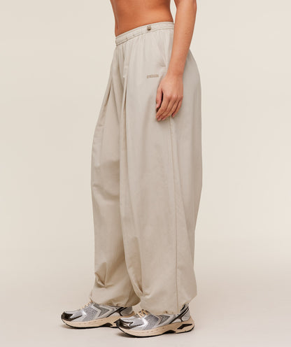 Weekend Lifestyle Parachute Pants - US 6496